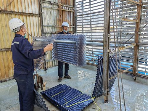 深圳閉式冷卻塔廠家針對冷卻塔集水盤和補水方式(深圳閉式橫流式冷卻塔